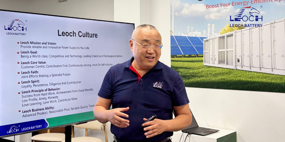 dr. dong li at leoch north america leadership meeting.webp